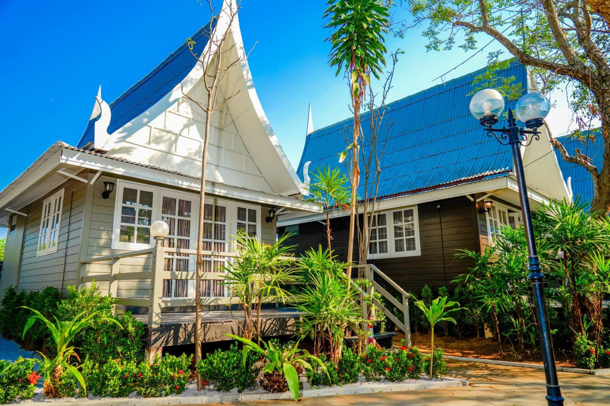 Luna Hut 渡假村