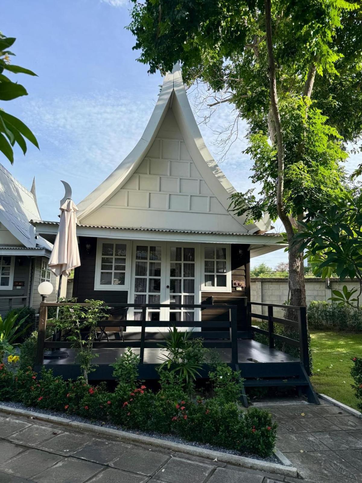 Resort Luna Hut 3*